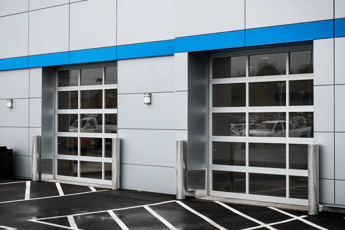 Commercial garage door - Installation